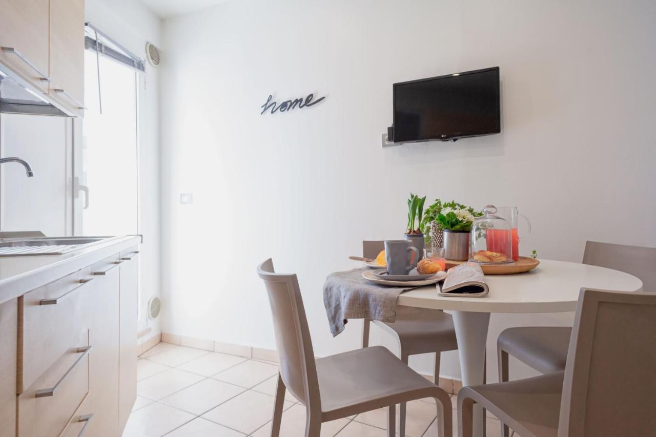 Residenza Alma Aparthotel Riccione Exterior photo