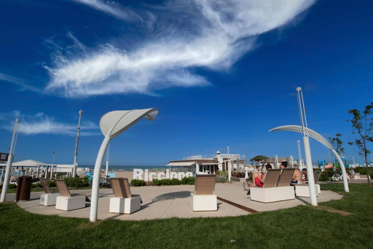 Residenza Alma Aparthotel Riccione Exterior photo